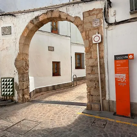 بيت للعطل Casa De Segovia ساغونتو